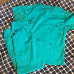 Med couture scrub set